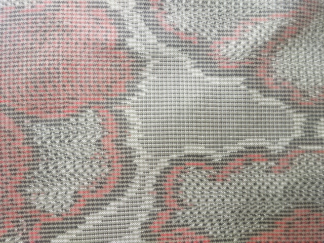 アンティーク　牡丹模様織り出し本場泥大島紬着物